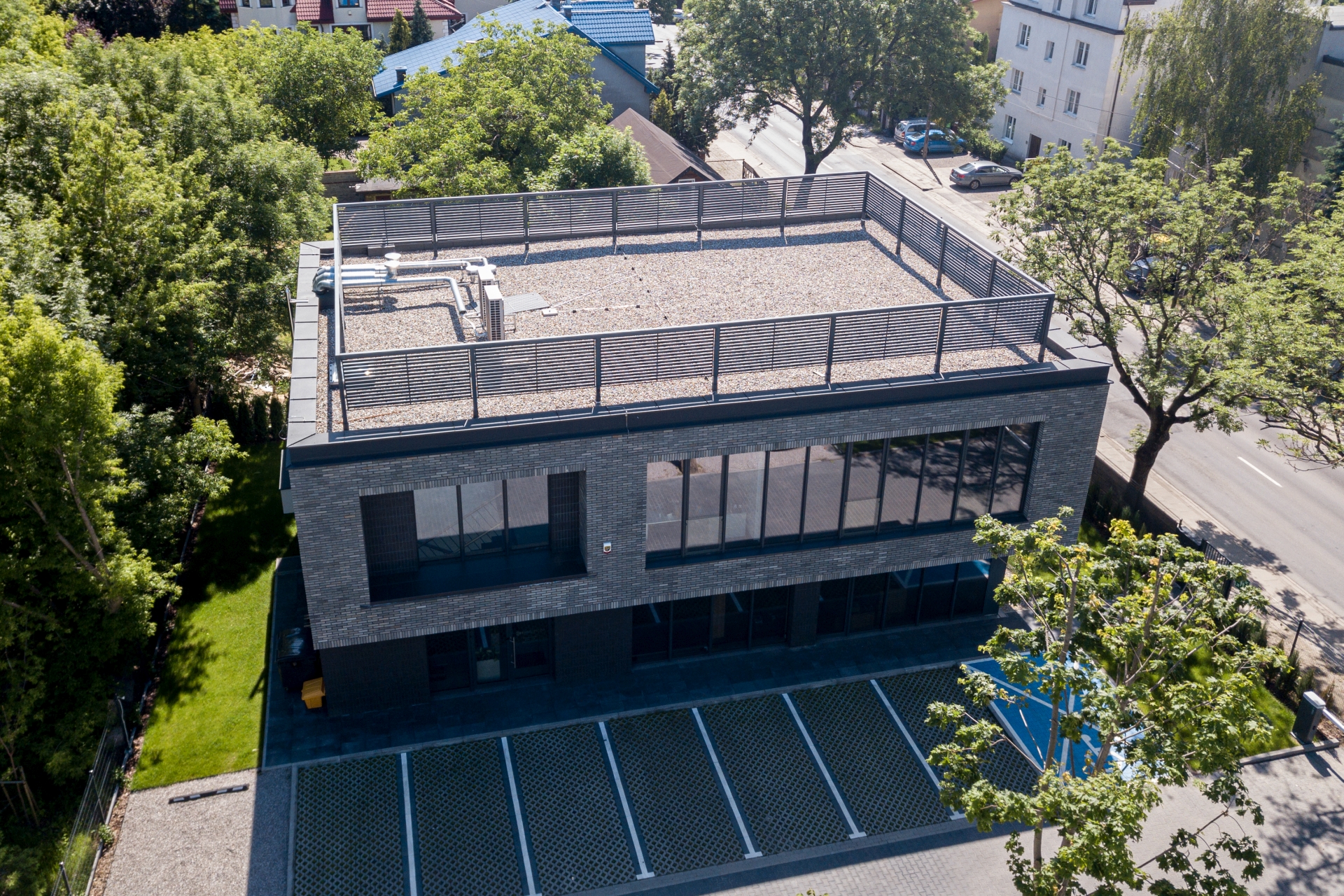 Budowa budynków biurowych pod klucz – New-House