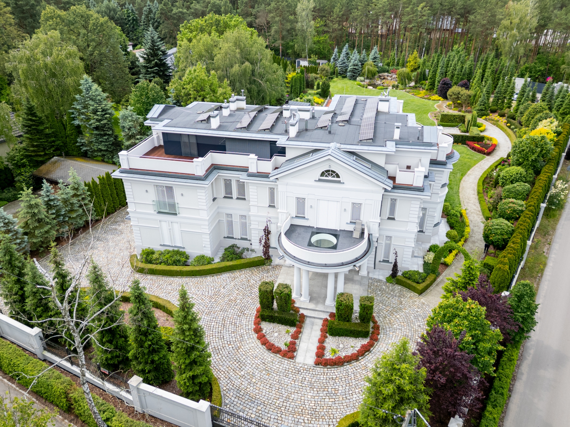 Budowa rezydencji w Polsce – New-House